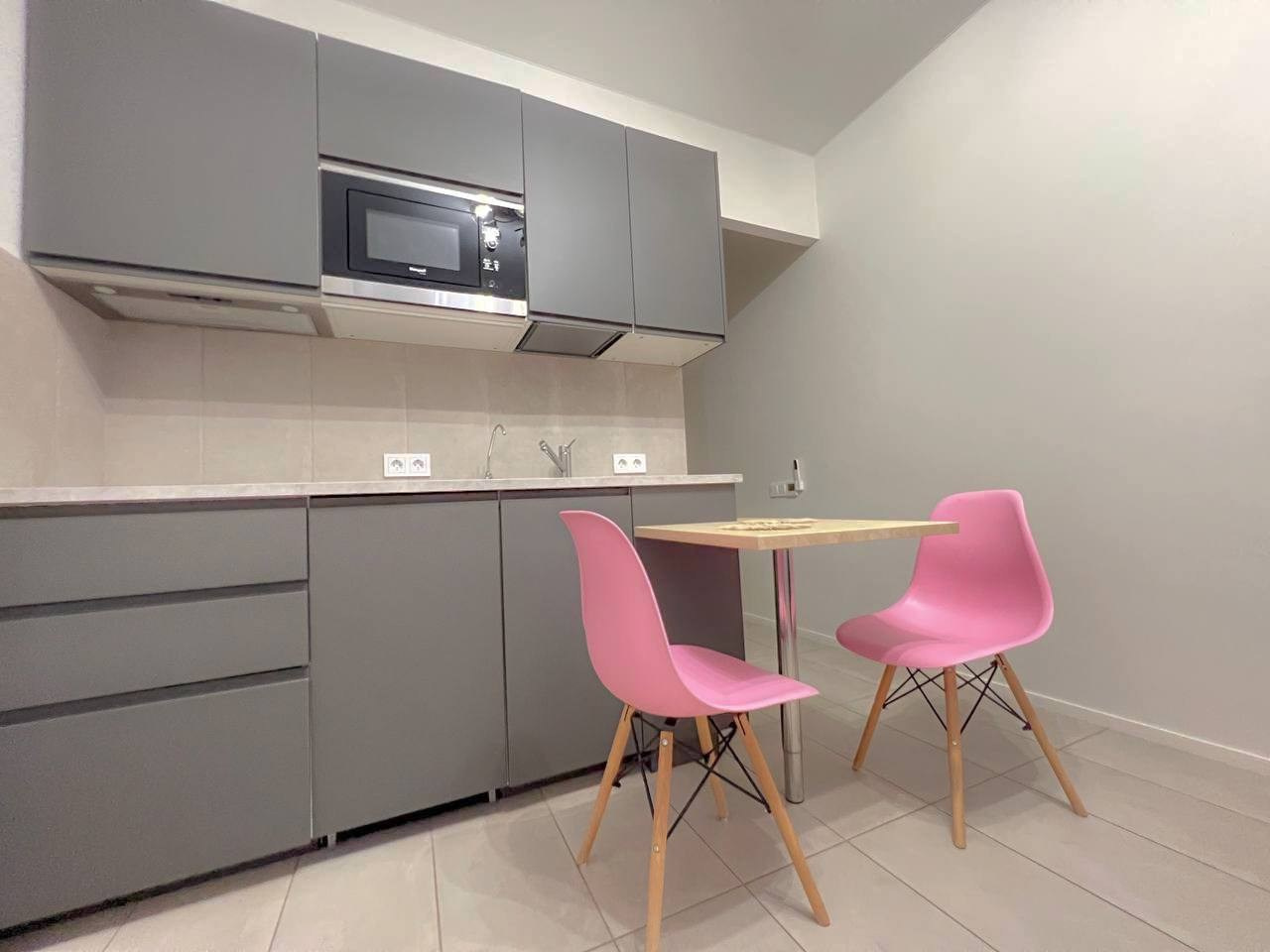 Стильная, двухуровневая квартира в новом, современном жилом комплекce!. Квартиры посуточно, длительно в Сочи, LARA APART GROUP