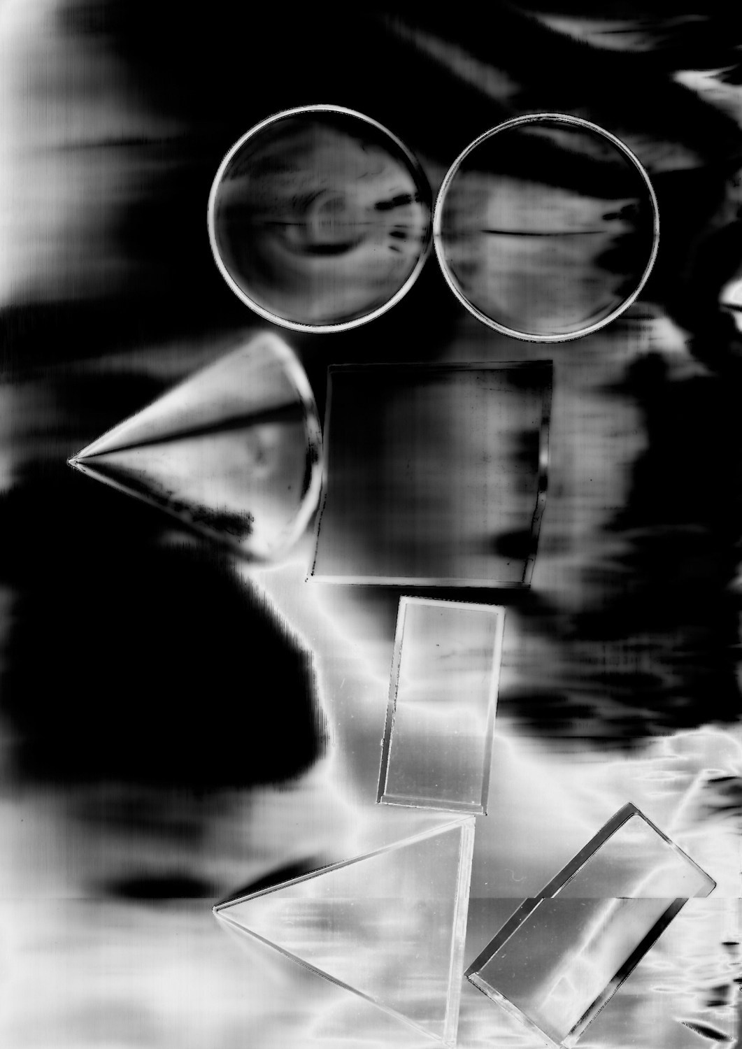 Новая тема ДЗ в школе креатива посвящена творчеству Ман Рэя. Авторские стильные фотокартины