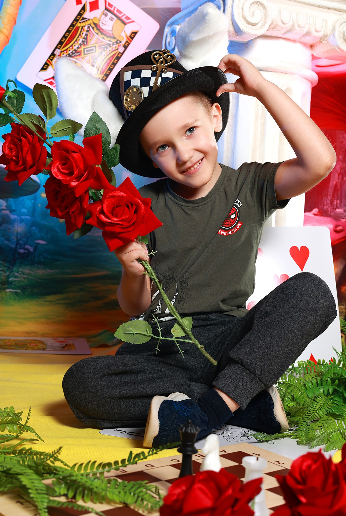 Алиса в стране чудес. Выпускные альбомы в Иваново в детский сад и школу. Александр и Светлана Янкины