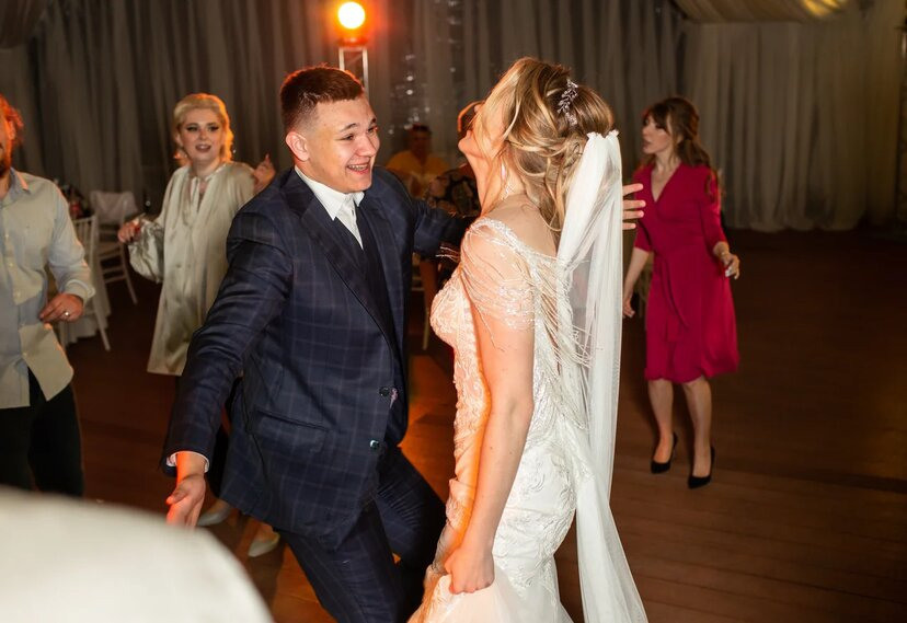 Милена и Илья. Ведущий на свадьбу в Москве Зубков Алексей