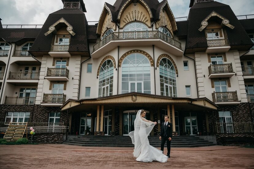 Милена и Илья. Ведущий на свадьбу в Москве Зубков Алексей