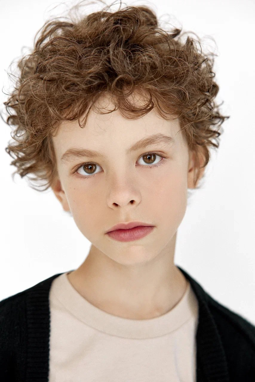 Стребков Лука 10 ЛЕТ 143 СМ. Детское модельное агентство Musthave agency. База профессиональных моделей