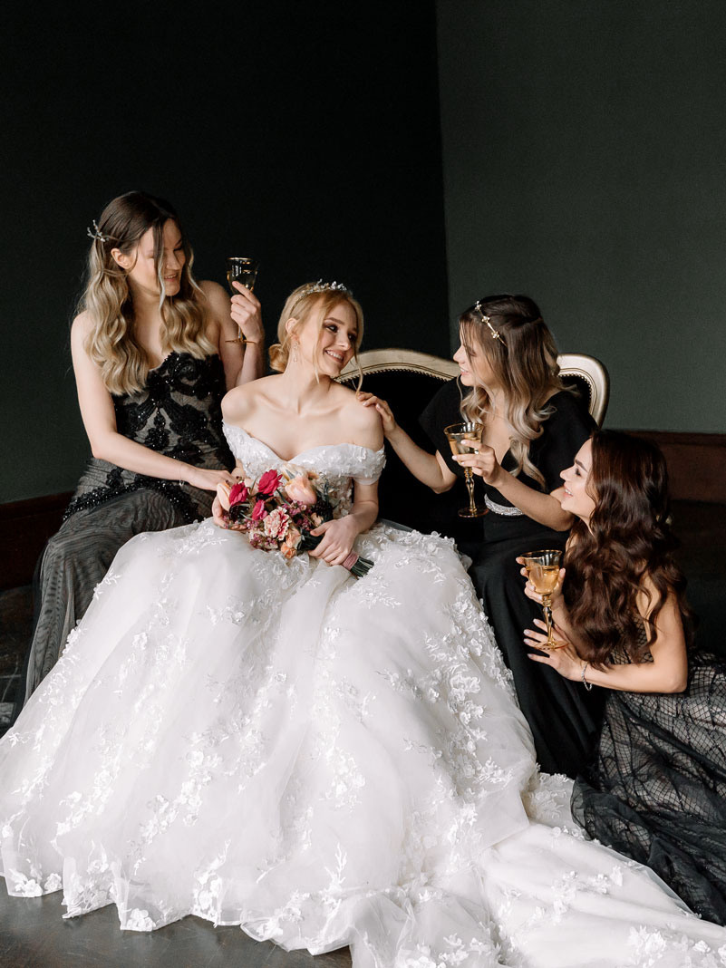 Дом Смирнова. Свадебный и репортажный фотограф