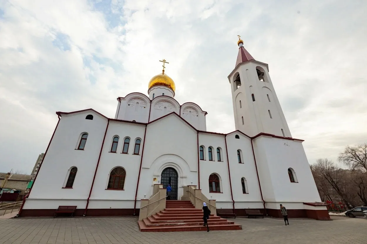 БЛАГОЧИННЫЙ СЕВЕРО-ЗАПАДНОГО ОКРУГА ПРИНЯЛ УЧАСТИЕ В АРХИЕРЕЙСКОМ БОГОСЛУЖЕНИМ В ХРАМЕ СВЯТИТЕЛЯ ТИХОНА ЗАДОНСКОГО. Саратовское Северо-Западное благочиние