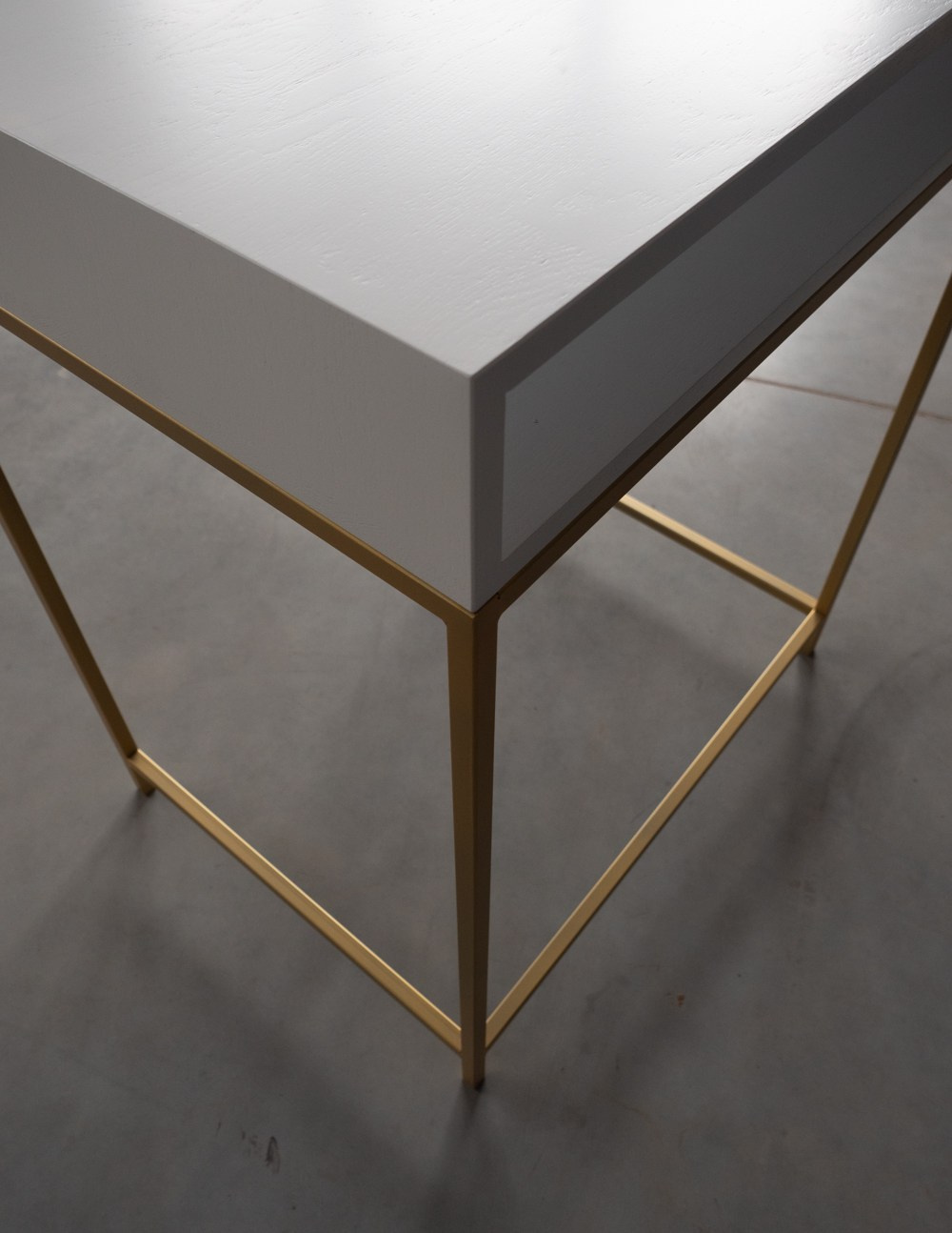 Стеллажи и консоли. Klauzevits Workshop