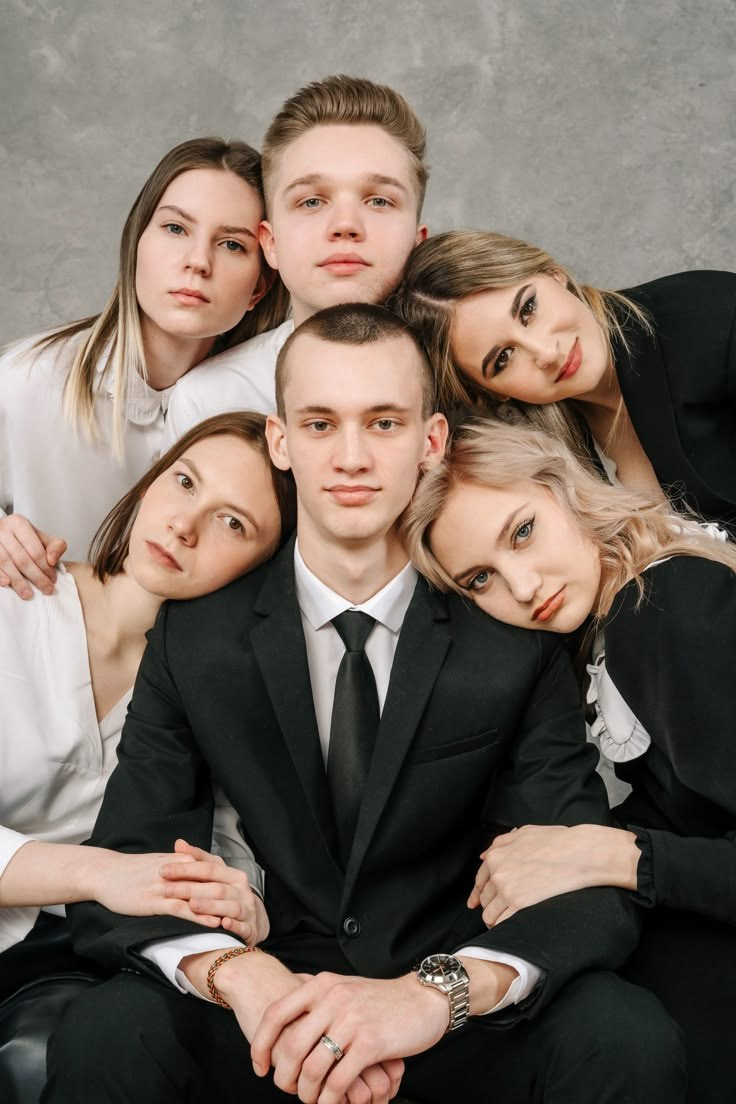 9-11 класс. XPLACEMEDIA — Виньетки в Актобе. Выпускные альбомы в Актобе