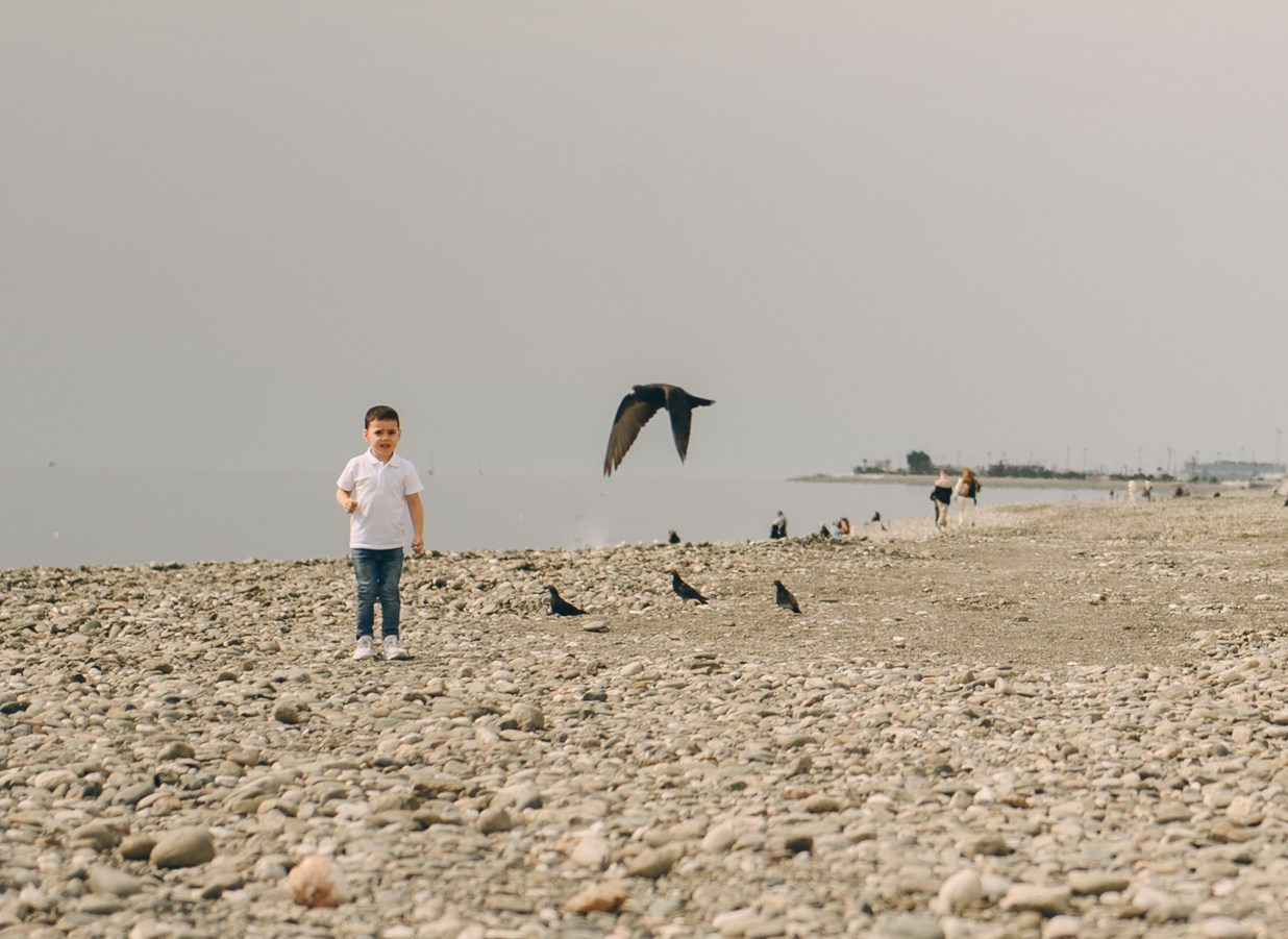 Отец-герой с двумя сыновьями непоседами. Свадебный и семейный фотограф София Невская