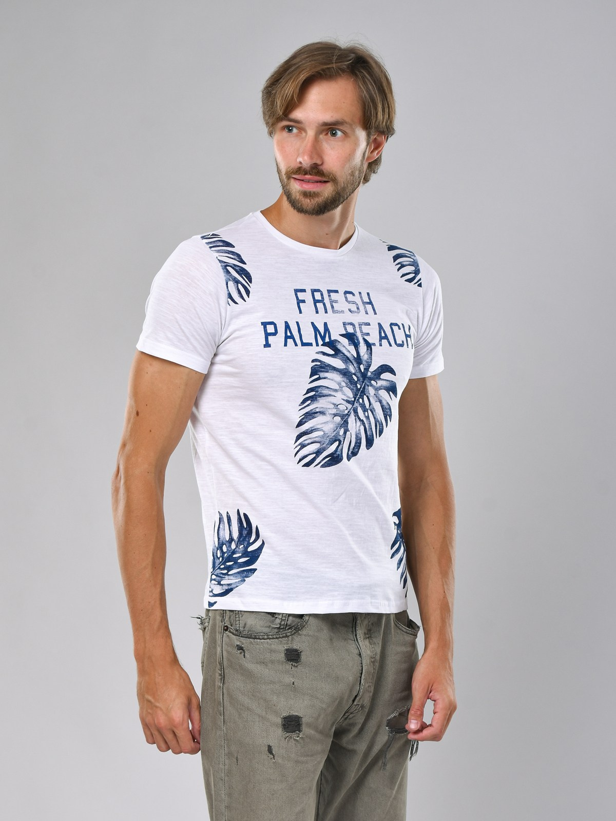 Каталожные фотосессии одежды. Компания и фотошкола по созданию контента в Москве