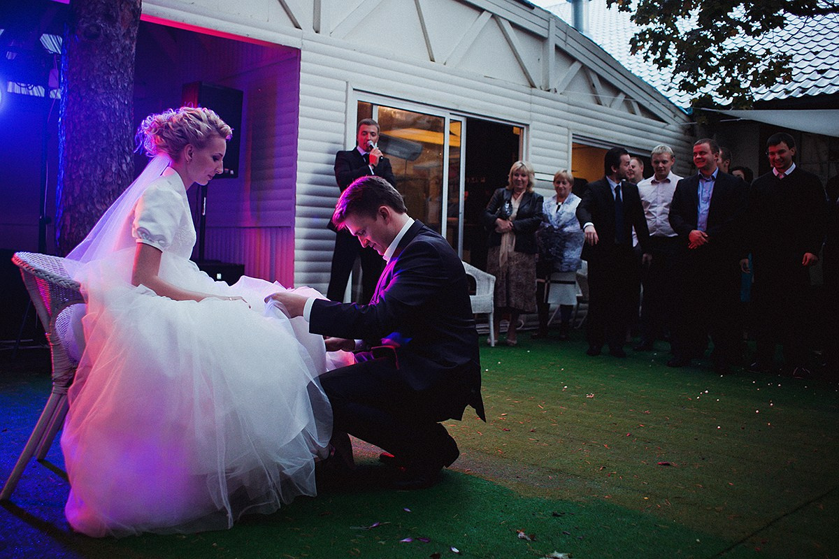 Свадебная прогулка Алекса и Даши. Фотограф крещение венчание в Петербурге! Помогает подобрать храм и посоветовал душевного батюшку в СПб