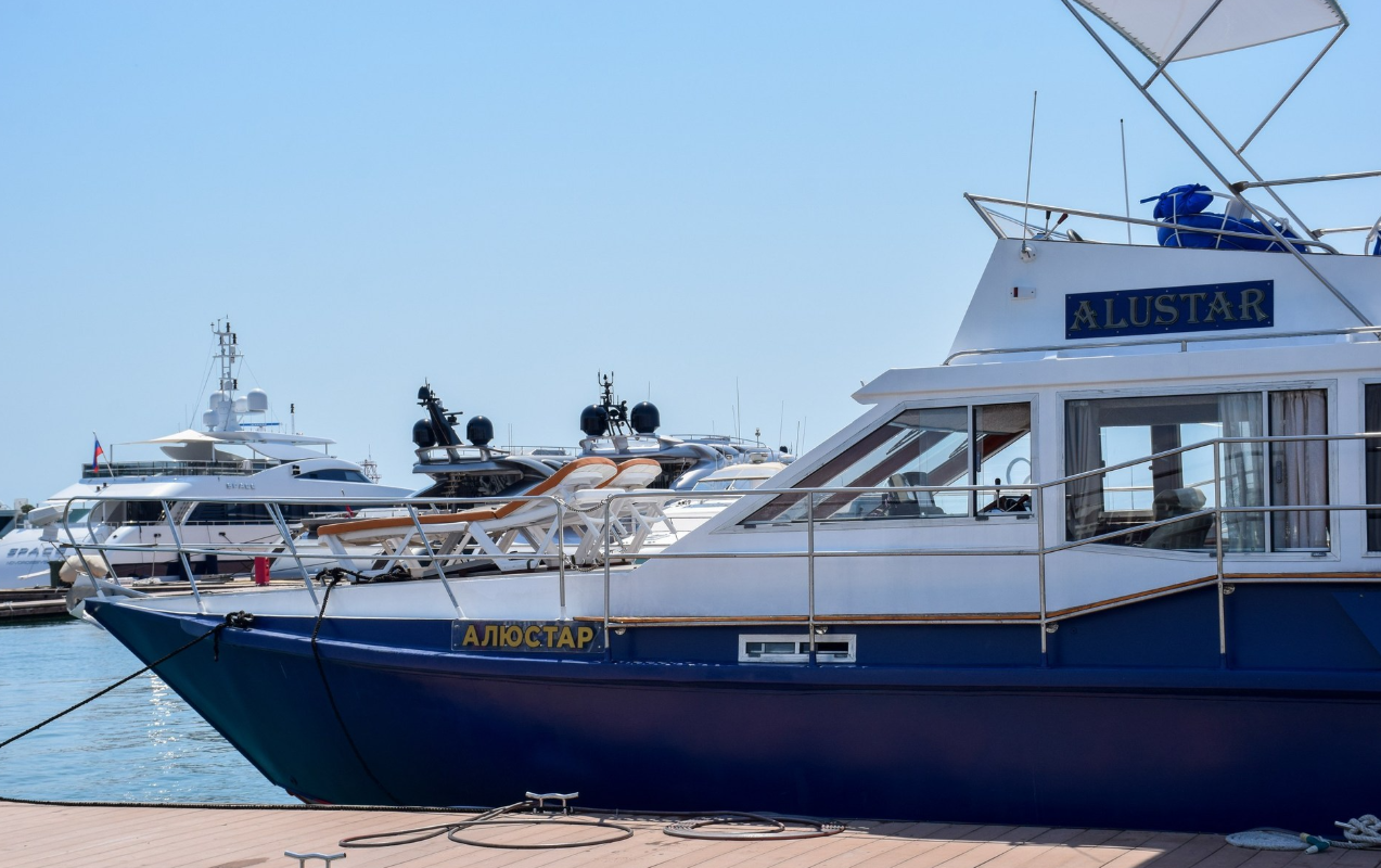 Рыбалка в сочи,день рождения на яхте в сочи,яхта в сочи прогулка,