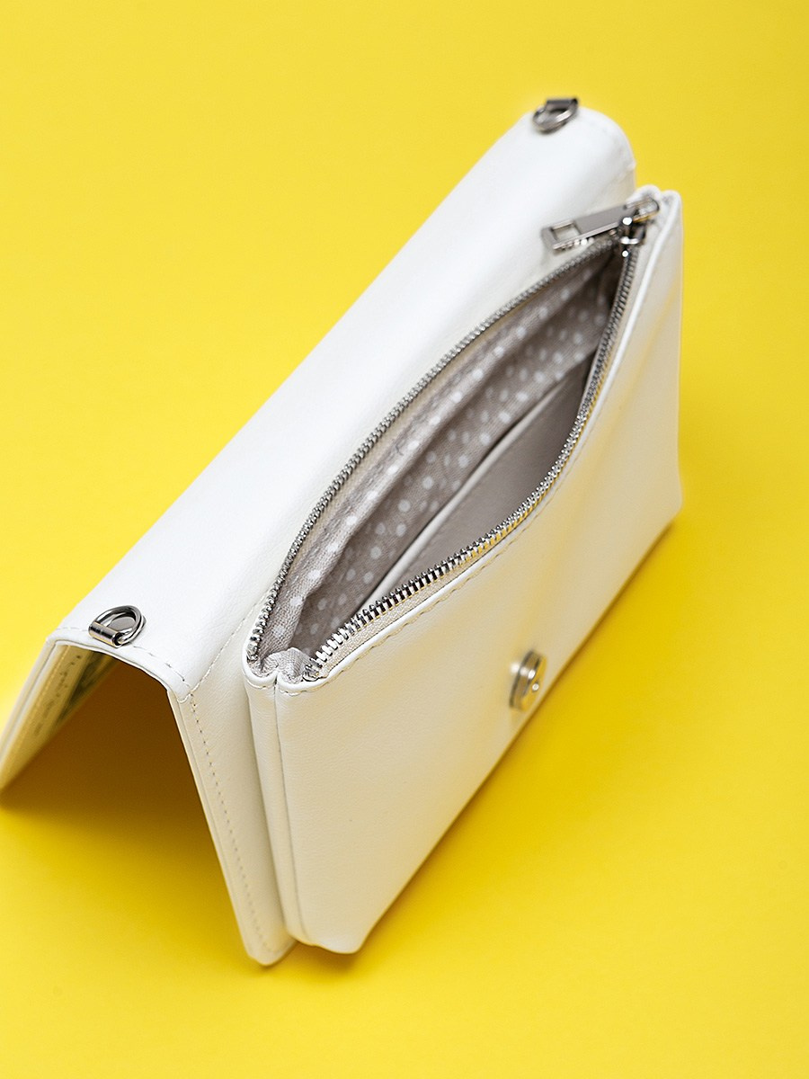 Сумка-клатч. Контент фотограф, съемка для маркетплейсов, фуд съемка и репортажи в Новосибирске Ралия Галеева