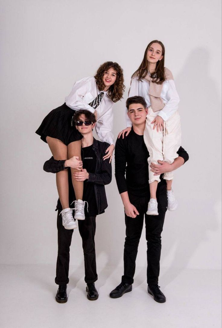 9-11 класс. XPLACEMEDIA — Виньетки в Актобе. Выпускные альбомы в Актобе