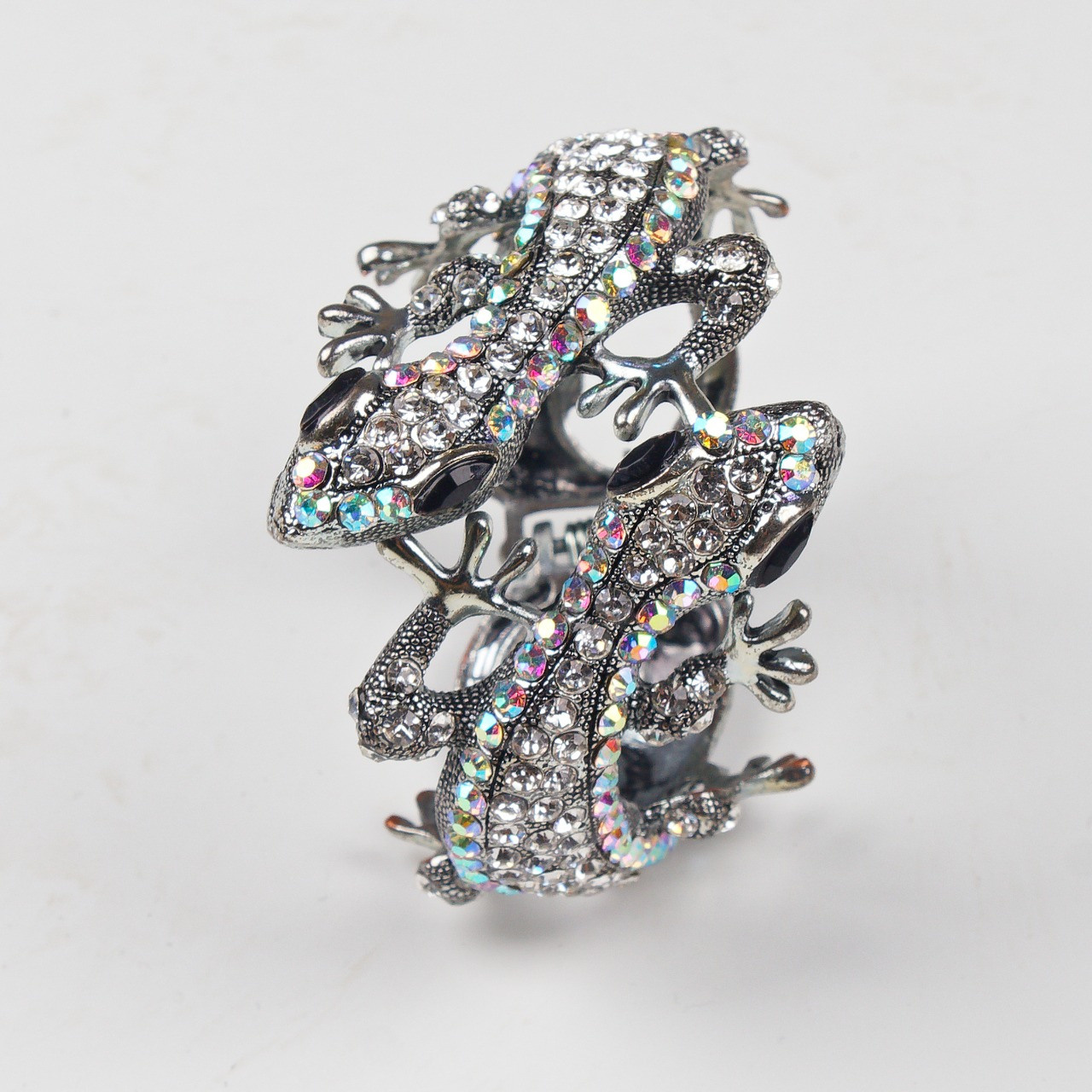 Карнавальные костюмы, вечерние и свадебные платья аренда посуточно, прокат в Жуковском. Одежда для фотосессий, аксессуары. Фотограф для маркетплейсов, фотоуслуги в Жуковском Татьяна Марсуверских