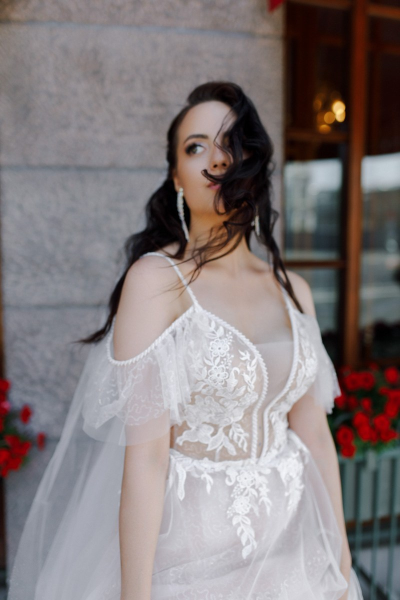 Свадебная фотосессия на Невском. Свадебный фотограф СПБ