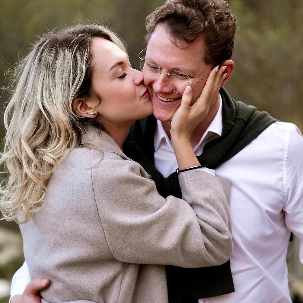 Авторские путешествия на красном кабриолете Lexus. Сочи, Адлер, Сириус, Красная Поляна, озеро Рица. Личный водитель и фотограф. Свадебный фотограф в Сочи и Адлере — Фотосессии на море и в горах | Виктор Рогулев