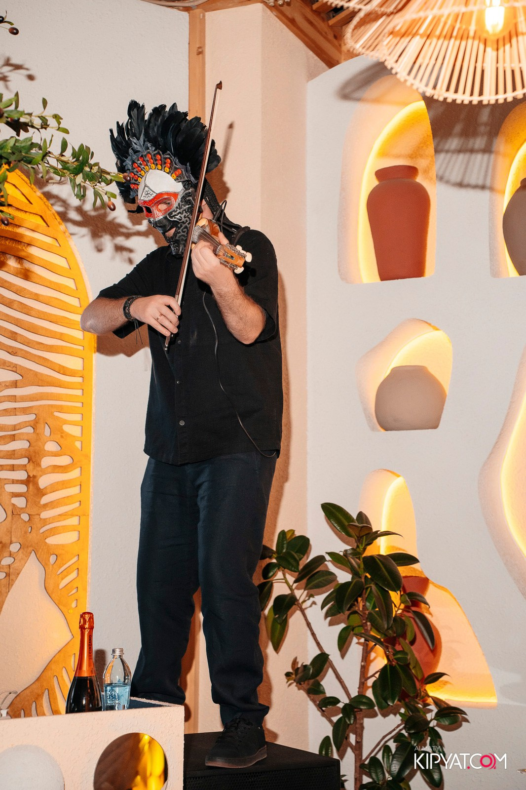 MOOD KARAOKE & TERRACE. КИПЯТКОМ АЛМАТЫ!