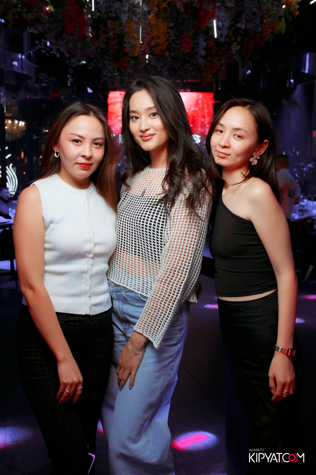 FRIENDS BAR & TERRACE. КИПЯТКОМ АЛМАТЫ! Фотосъемка мероприятий в Алматы