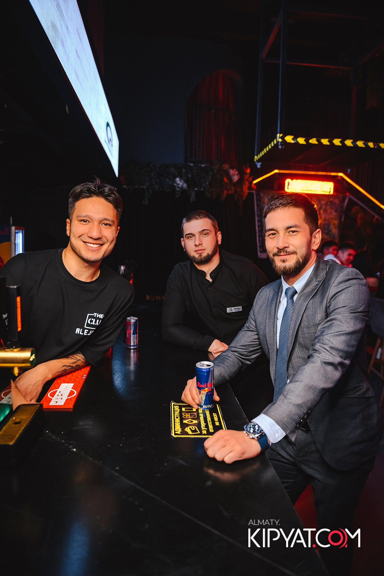 ПОСВЯЩЕНИЕ В СТУДЕНТЫ ''Q'' UNIVERSITY. КИПЯТКОМ АЛМАТЫ!