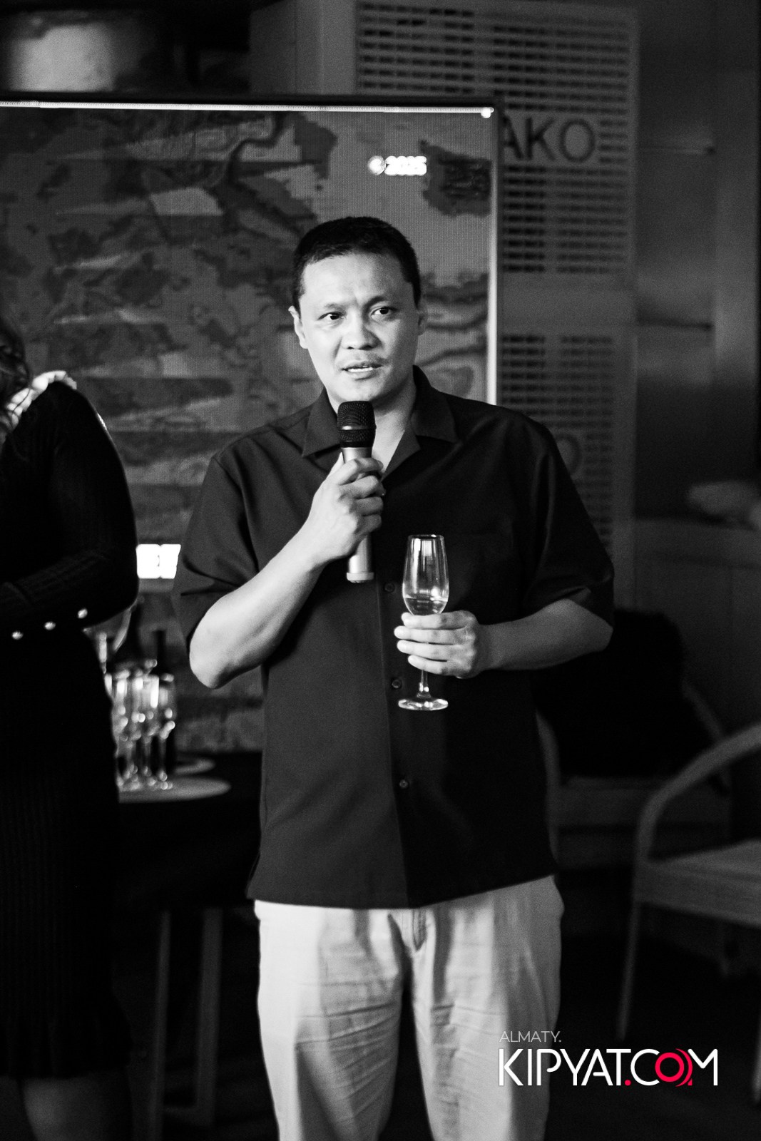 OBLAKO LOUNGE BAR. КИПЯТКОМ АЛМАТЫ!