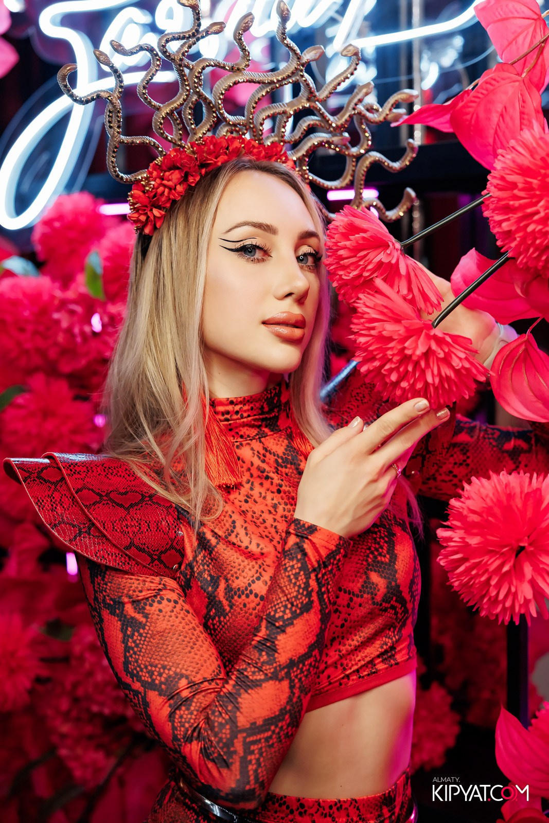 ЗАЯ, НА БИС. КИПЯТКОМ АЛМАТЫ!