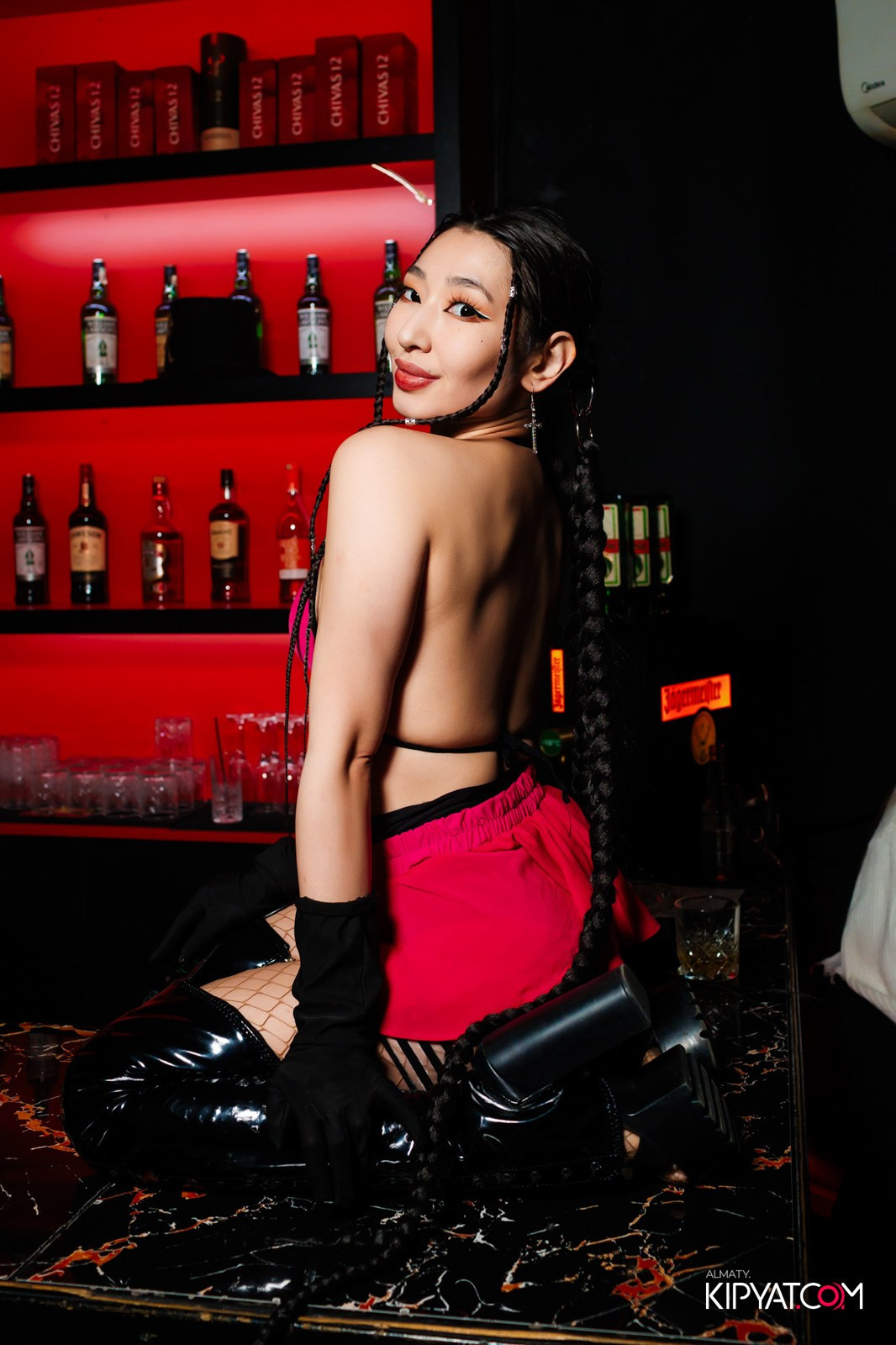 UYAT EMES BAR. КИПЯТКОМ АЛМАТЫ!