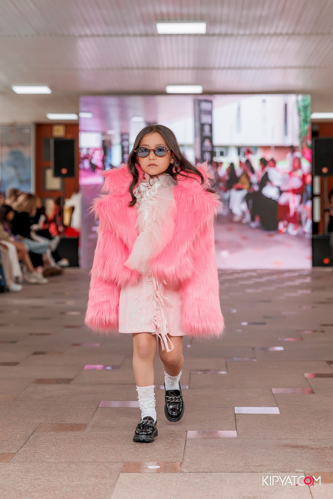 JUNIOR FASHION SHOW. КИПЯТКОМ АЛМАТЫ!