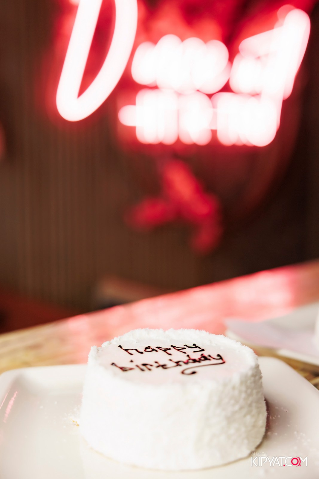 МУЗЫКАЛЬНОЕ ЛОТО В HIT RETRO. КИПЯТКОМ АЛМАТЫ! Фотосъемка мероприятий в Алматы