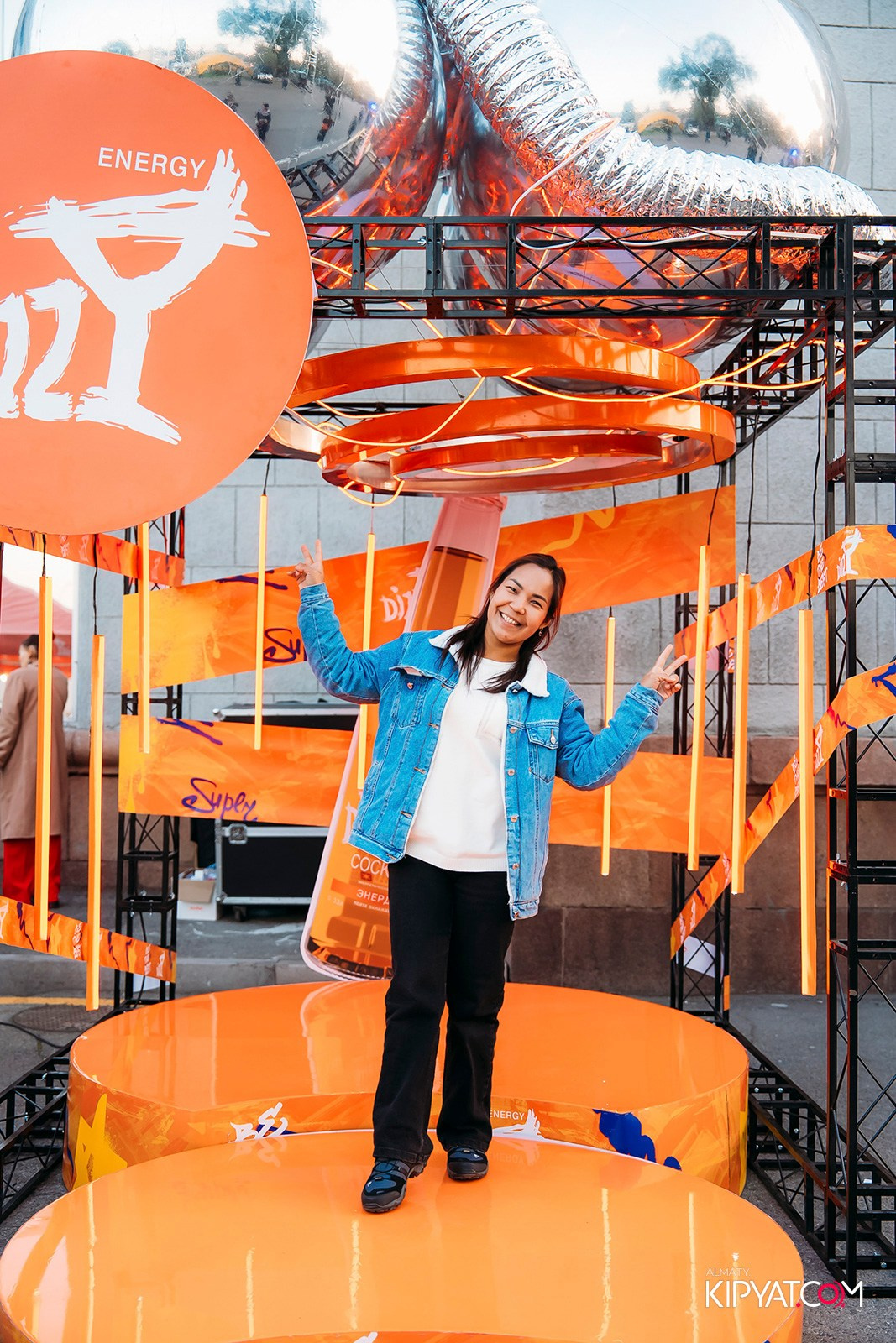 КОНЦЕРТ МИРАСА ЖУГУНУСОВА НА ЦЕНТРАЛЬНОМ СТАДИОНЕ. КИПЯТКОМ АЛМАТЫ!