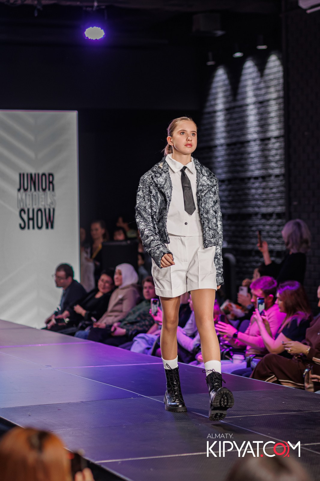 JUNIOR MODELS SHOW В РАМКАХ БЛАГОТВОРИТЕЛЬНОГО ПРОЕКТА МОДА ЗА СЧАСТЬЕ ДЕТЕЙ. КИПЯТКОМ АЛМАТЫ!