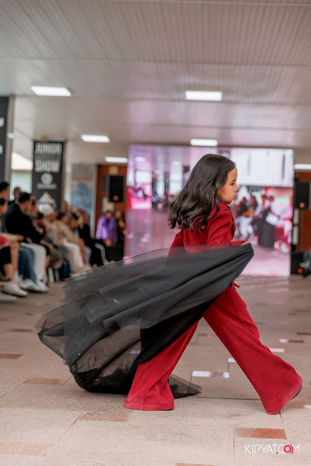 JUNIOR FASHION SHOW. КИПЯТКОМ АЛМАТЫ!