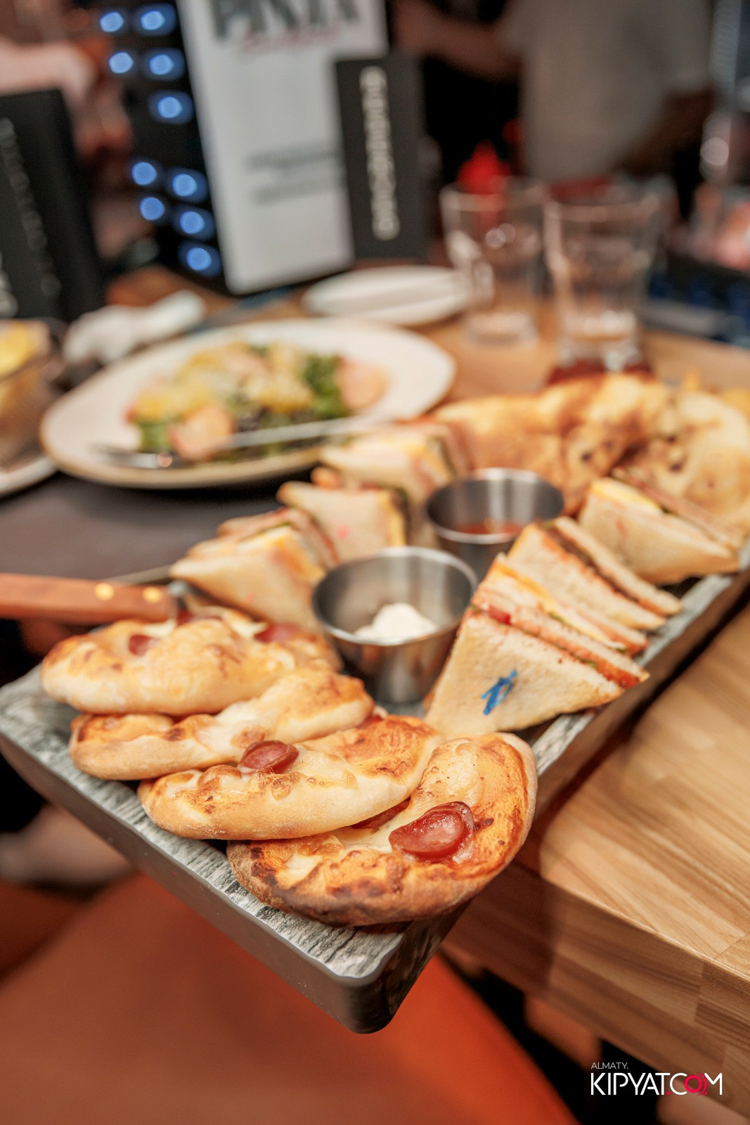 OKTOBERFEST — ПИНТА НА ТУЛЕБАЕВА. КИПЯТКОМ АЛМАТЫ!