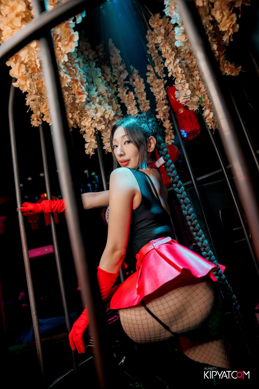 UYAT EMES BAR. КИПЯТКОМ АЛМАТЫ!