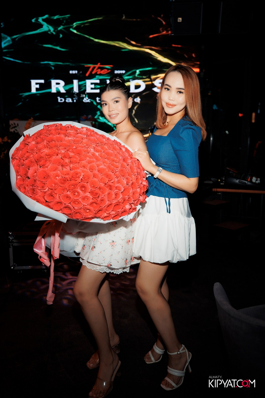 FRIENDS BAR & TERRACE. КИПЯТКОМ АЛМАТЫ!