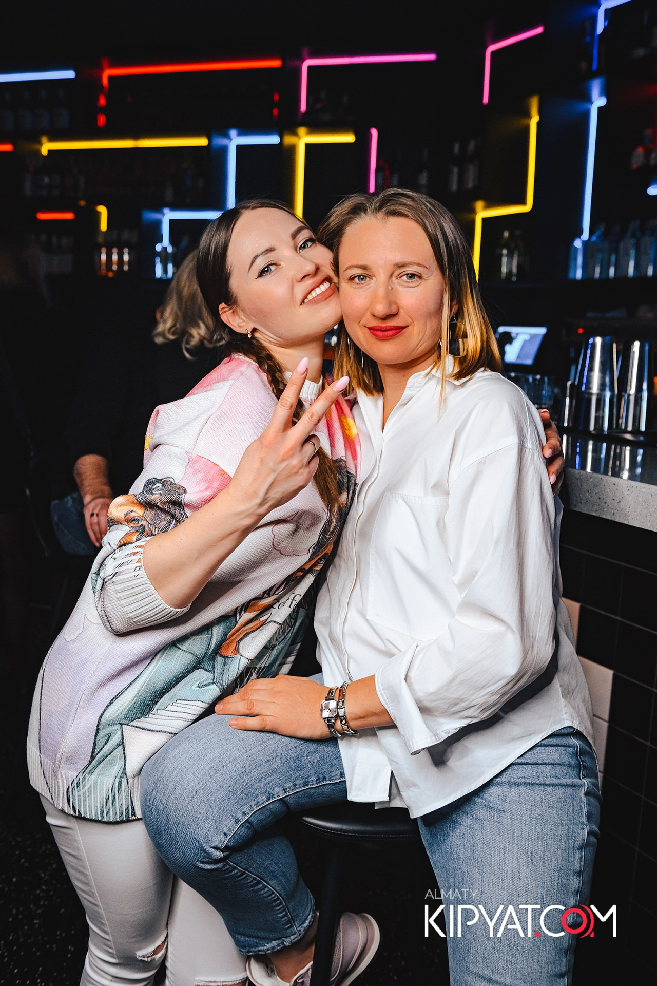 ВЫСТУПЛЕНИЕ ГРУППЫ ВИРУС SANTA BARBARA. КИПЯТКОМ АЛМАТЫ!