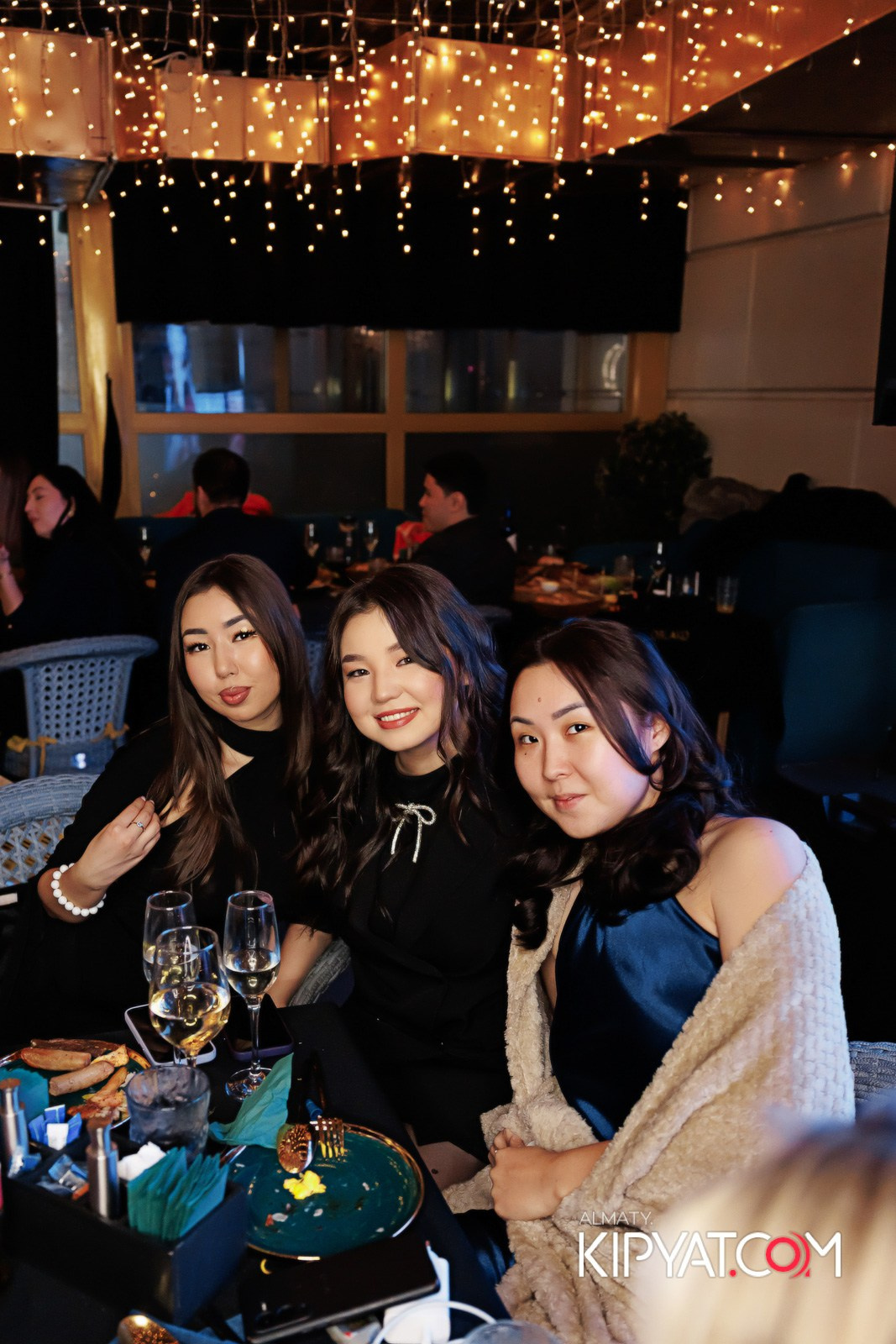 OBLAKO LOUNGE BAR. КИПЯТКОМ АЛМАТЫ!