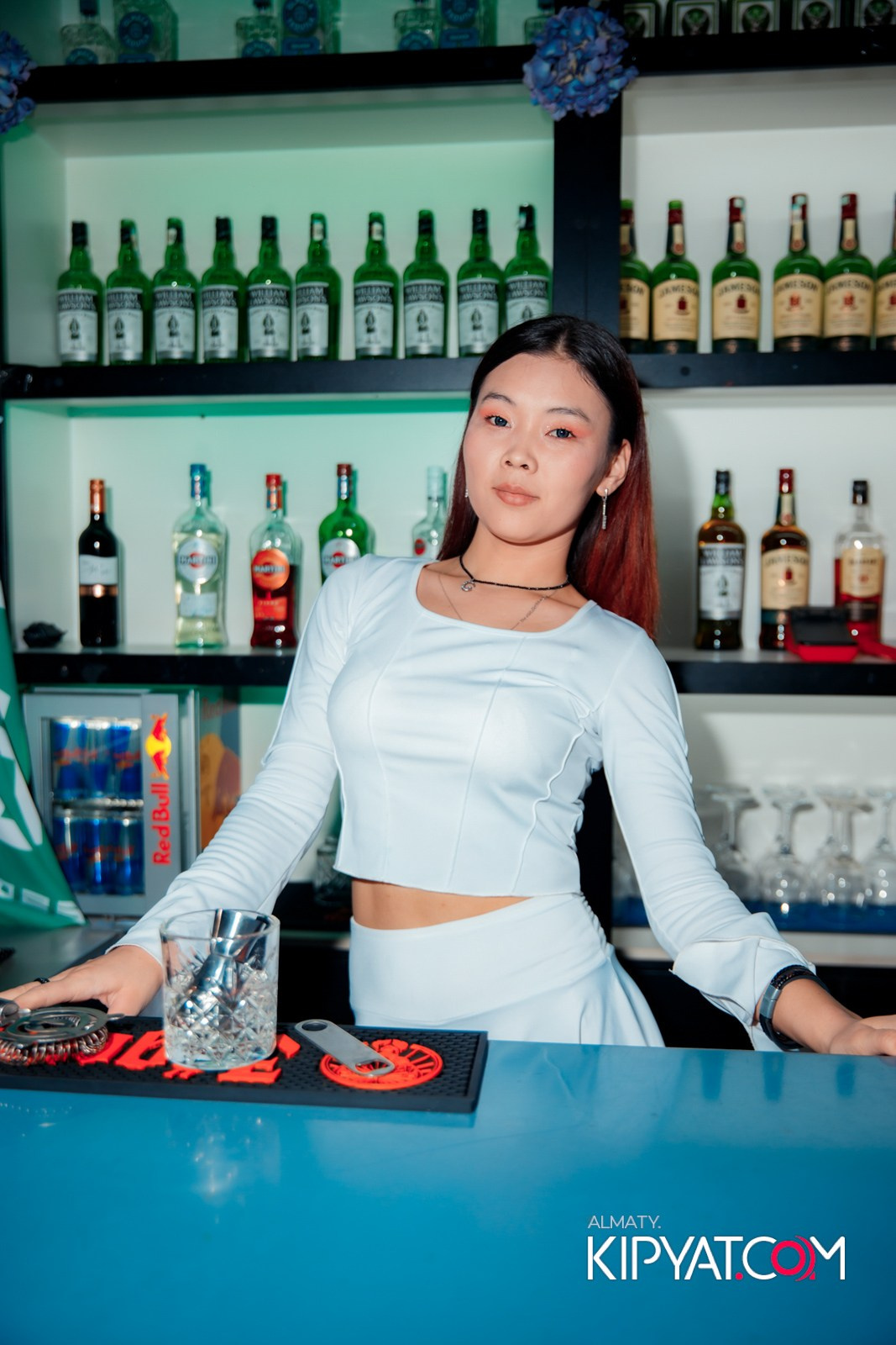 UYAT EMES BAR. КИПЯТКОМ АЛМАТЫ!