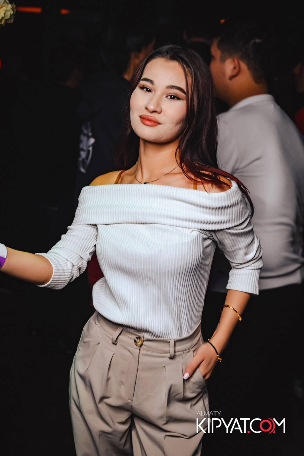 UYAT EMES BAR. КИПЯТКОМ АЛМАТЫ!