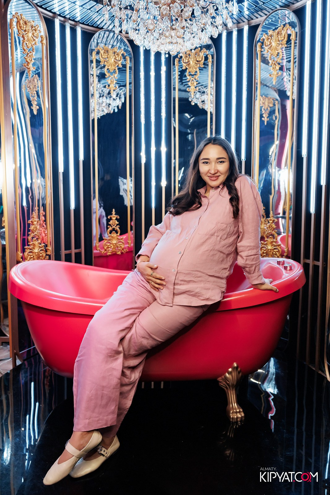 ЗАЯ, НА БИС. КИПЯТКОМ АЛМАТЫ!