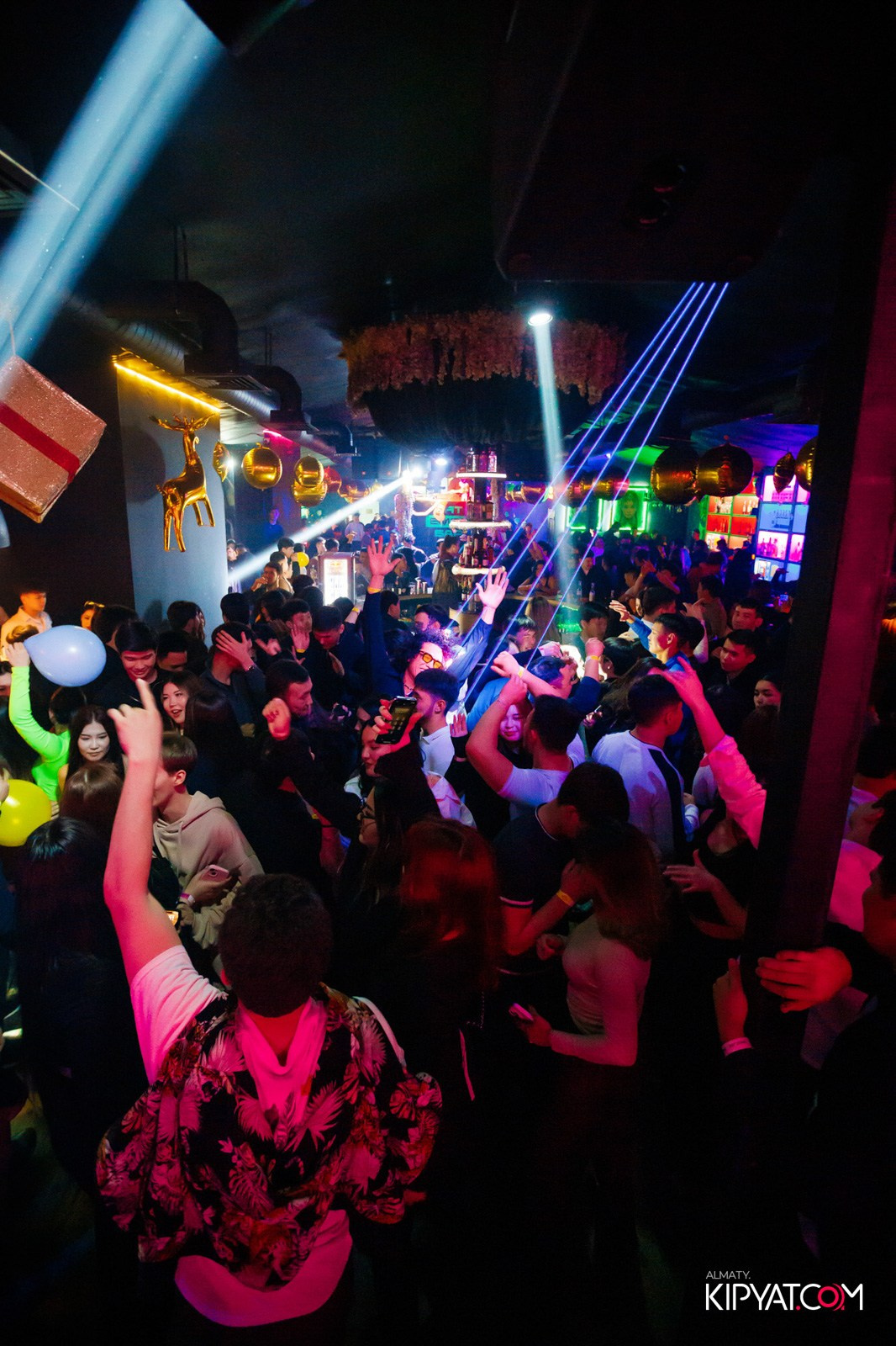 UYAT EMES BAR. КИПЯТКОМ АЛМАТЫ!