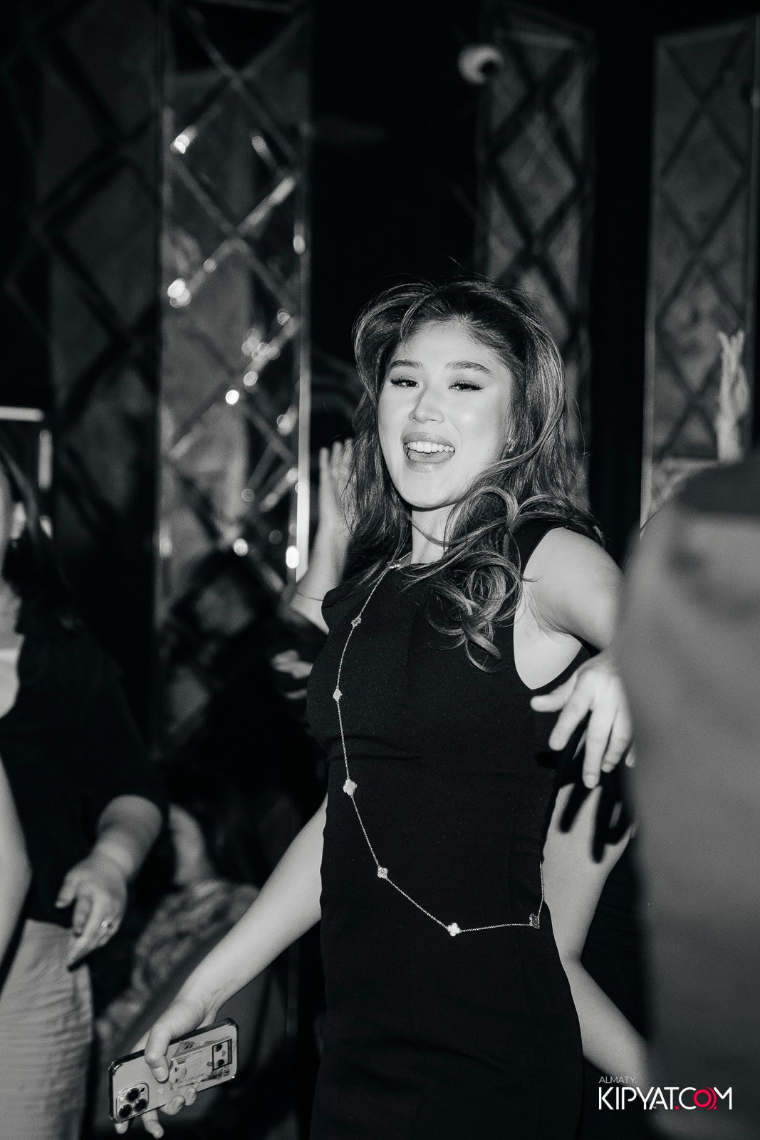 MOOD KARAOKE & TERRACE. КИПЯТКОМ АЛМАТЫ!