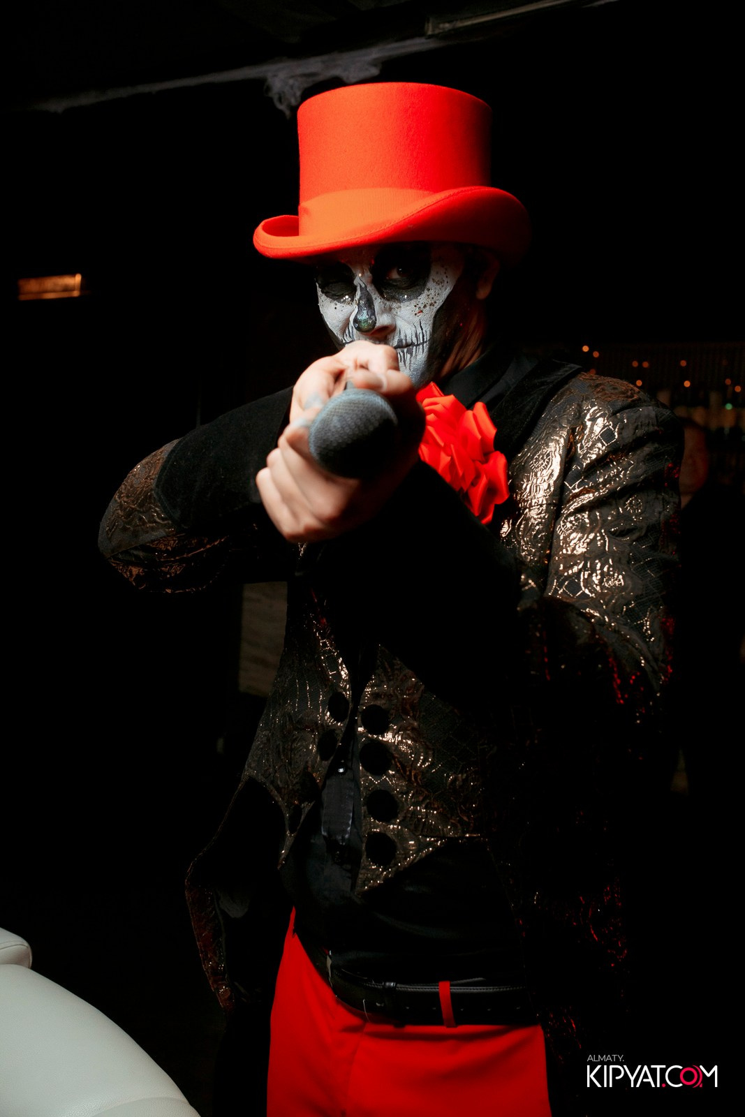 БАЛ НЕЧИСТИ В HIT RETRO. КИПЯТКОМ АЛМАТЫ!