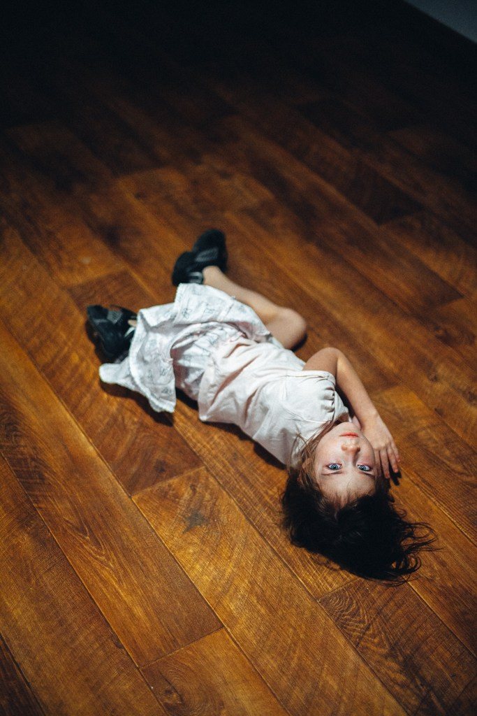 Дочка в студии. Фотограф Денис Денисов