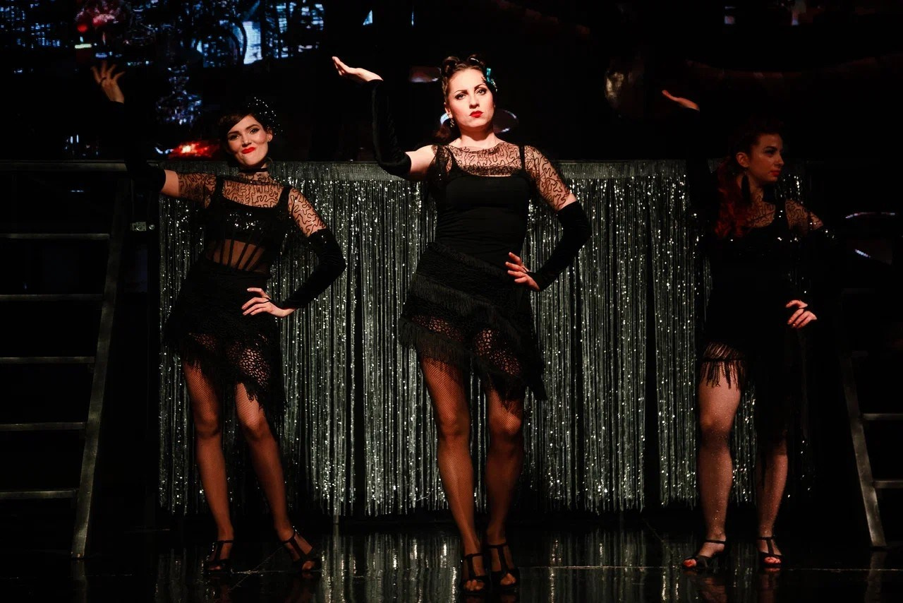 В ДЖАЗЕ ТОЛЬКО ДЕВУШКИ (1)