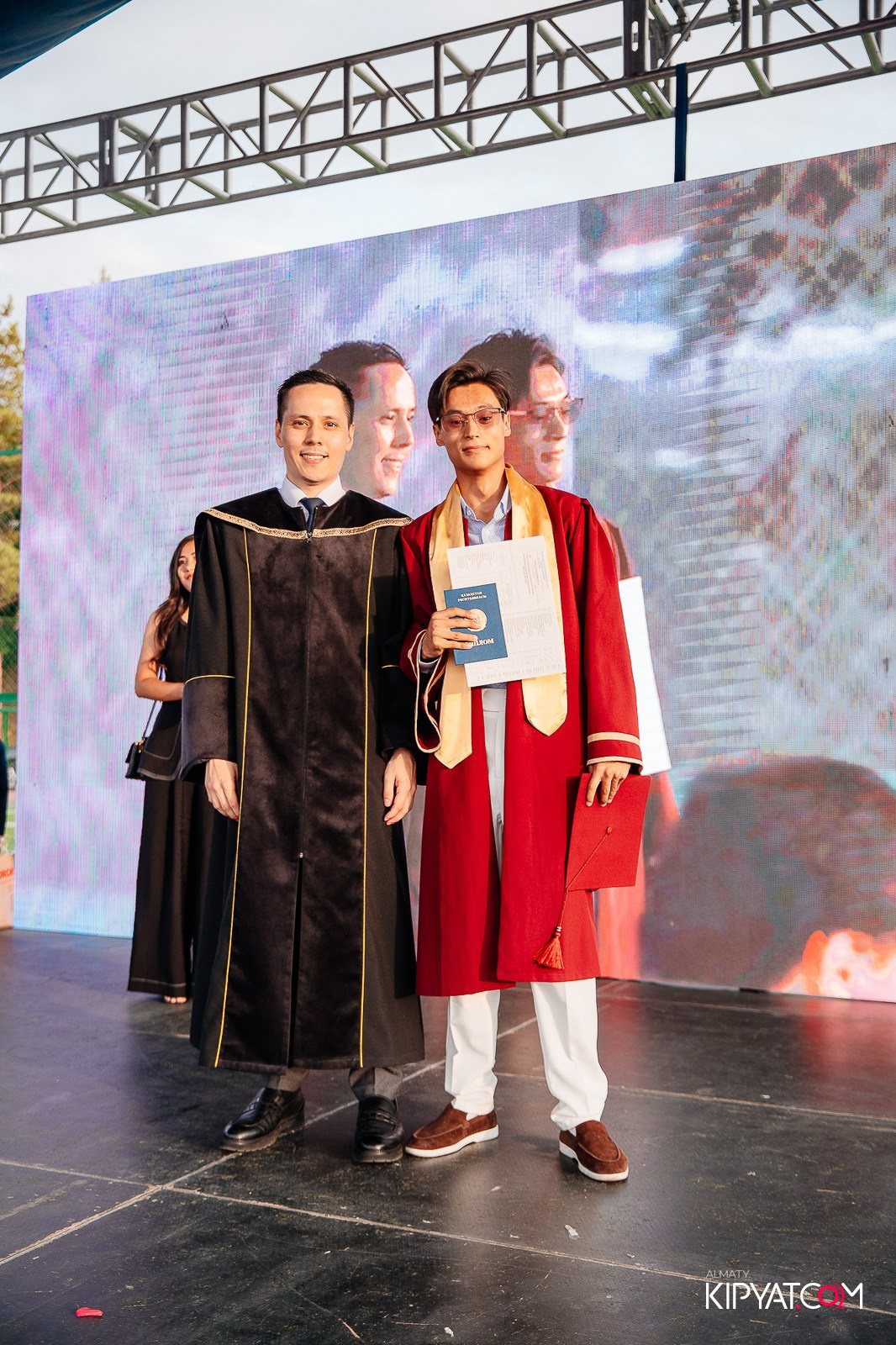 ВРУЧЕНИЕ ДИПЛОМОВ — НАРХОЗ КОЛЛЕДЖ. Part 4. КИПЯТКОМ АЛМАТЫ!