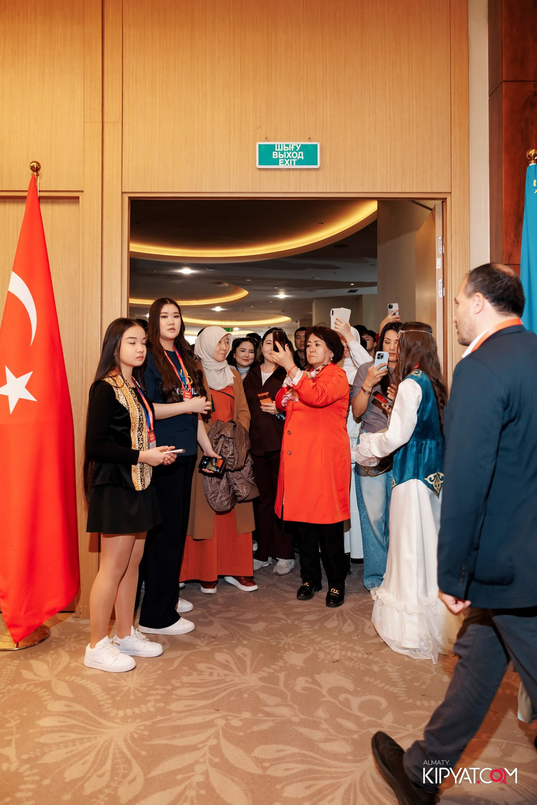 ВЫСТАВКА ТУРЕЦКИХ УНИВЕРСИТЕТОВ. КИПЯТКОМ АЛМАТЫ! Фотосъемка мероприятий в Алматы