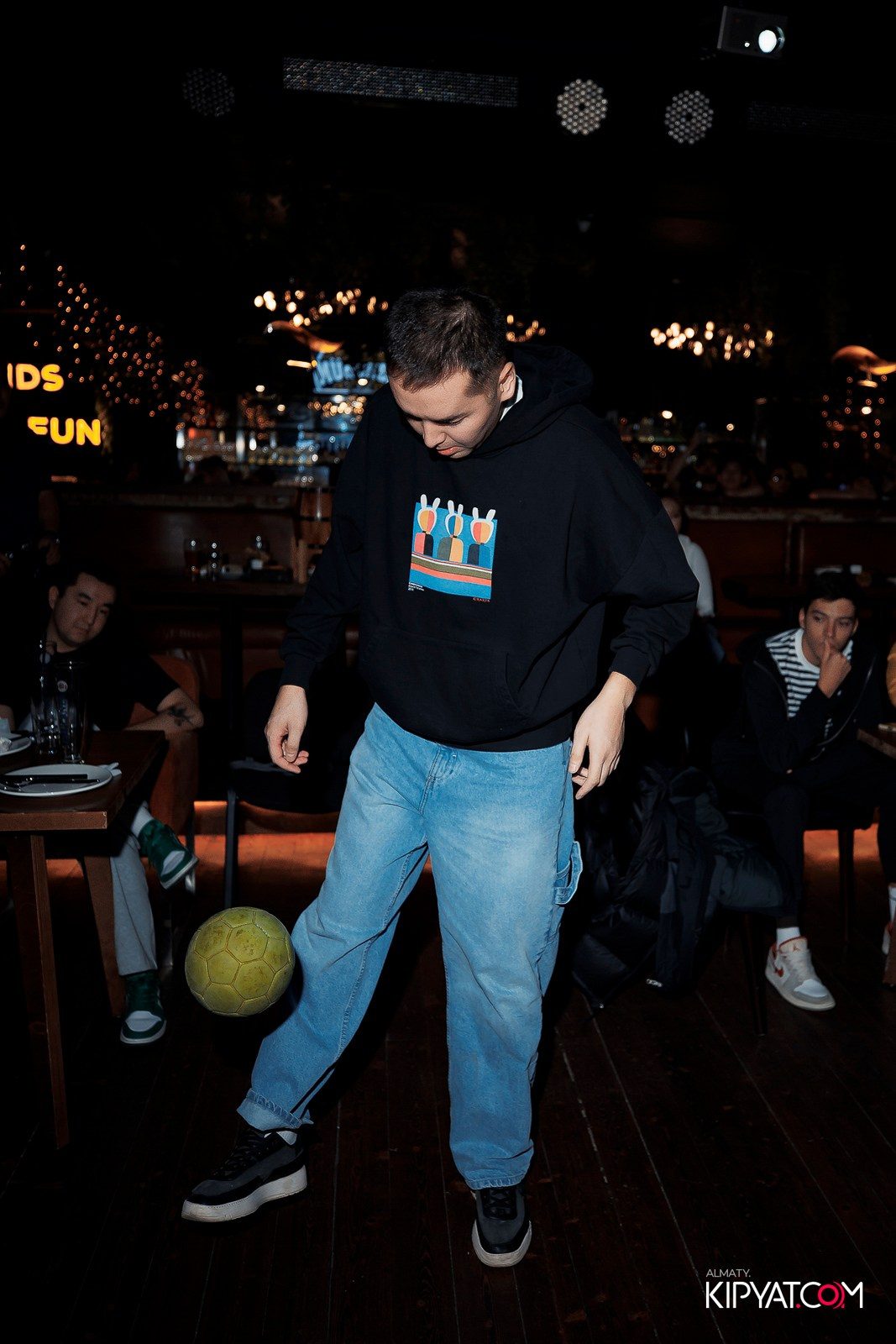 MUNCHEN PUB NA PANFILOVA. КИПЯТКОМ АЛМАТЫ!