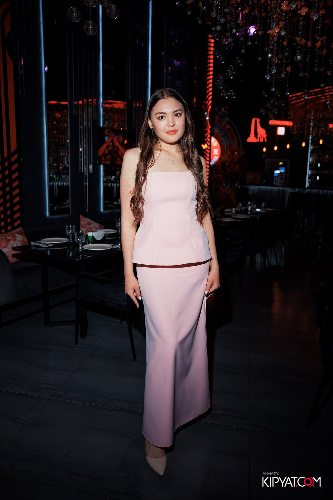 FRIENDS BAR & TERRACE. КИПЯТКОМ АЛМАТЫ!