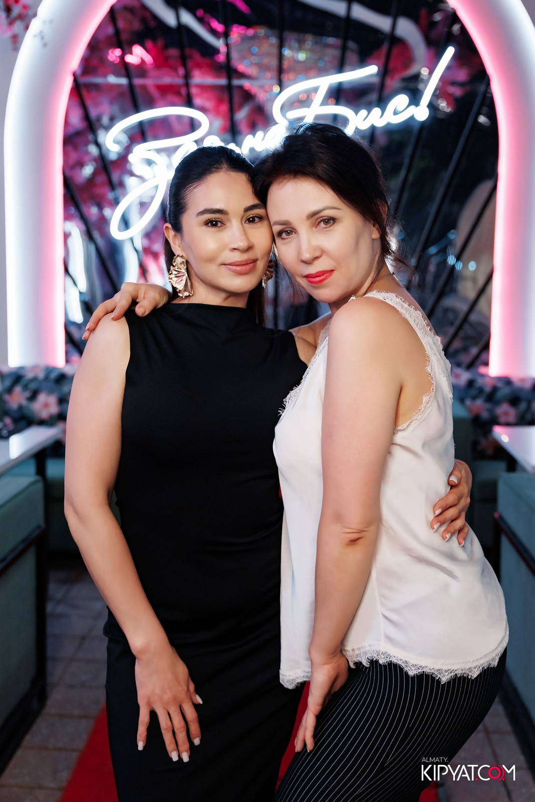 ЗАЯ, НА БИС. КИПЯТКОМ АЛМАТЫ!