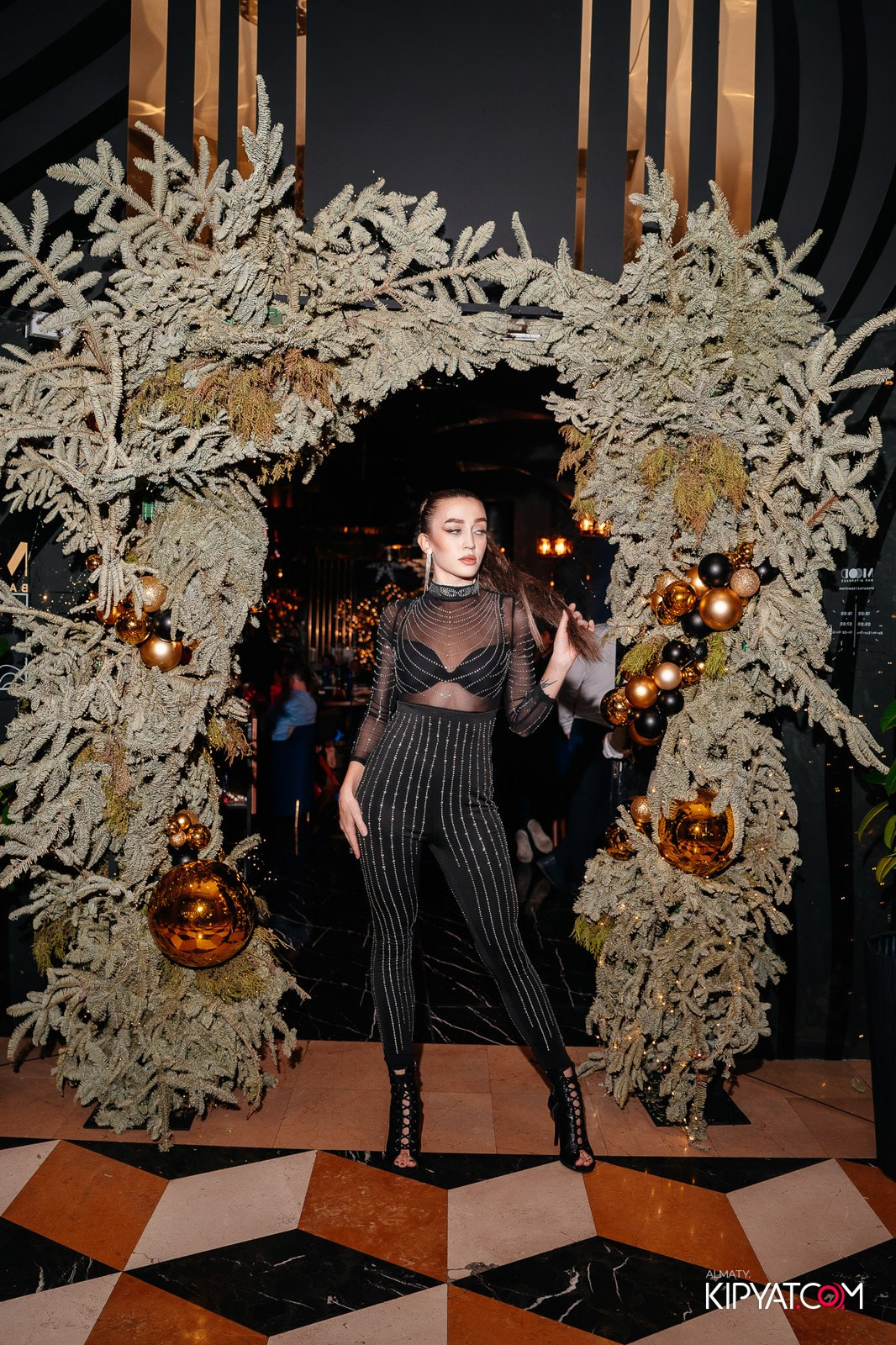 MOOD KARAOKE & TERRACE. КИПЯТКОМ АЛМАТЫ!