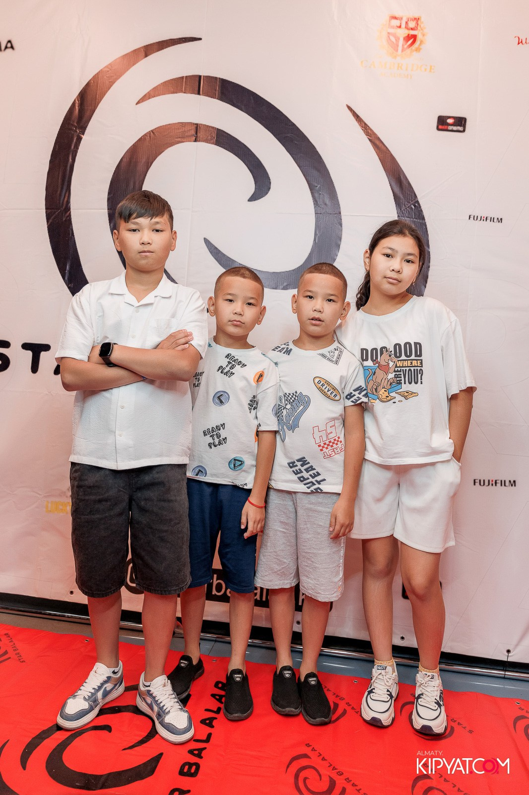 ПРЕЗЕНТАЦИЯ 10 ГРУППЫ КИНОПРОЕКТА STARBALALAR. КИПЯТКОМ АЛМАТЫ!